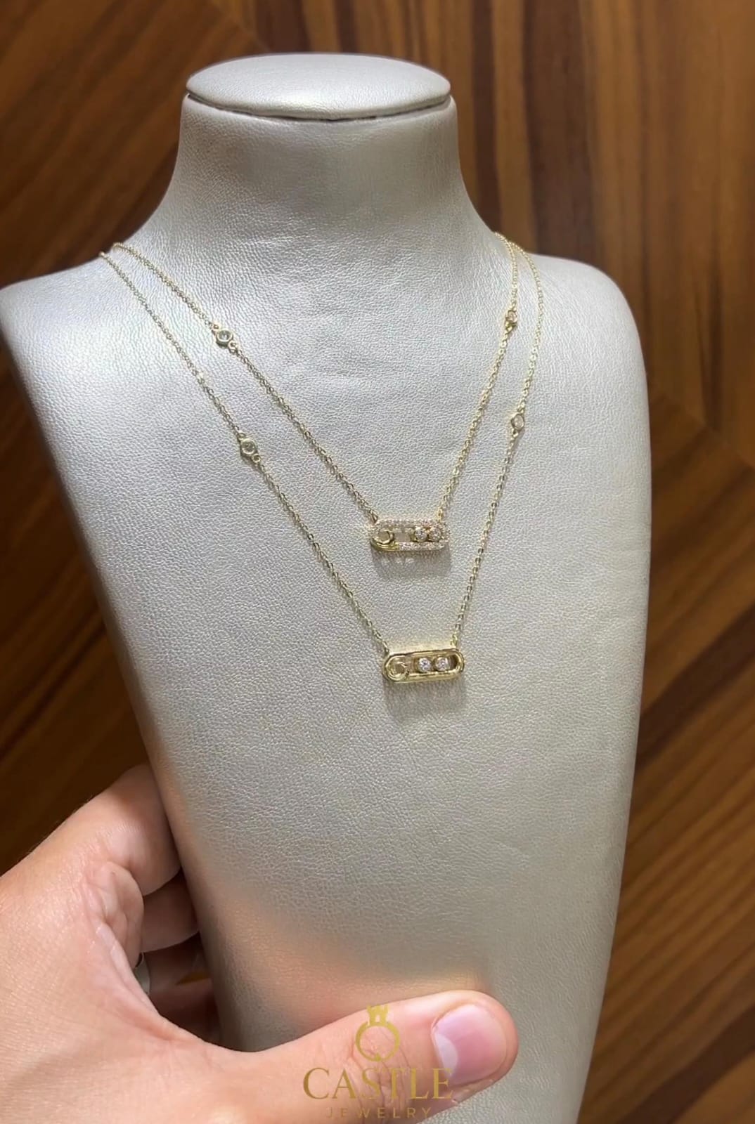 Collier MK En Or 18K