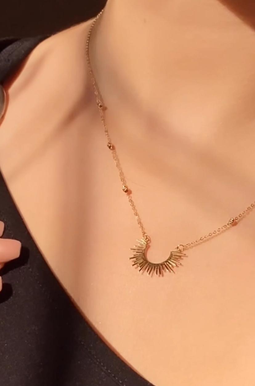 Collier Sun