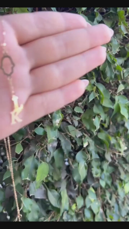 Collier khmissa lettre