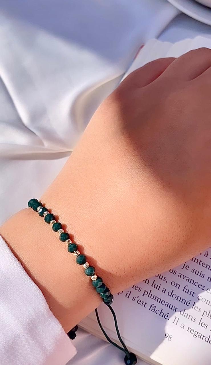 Cordon avec Pierres Johar naturelles et des boules en Or 18k !